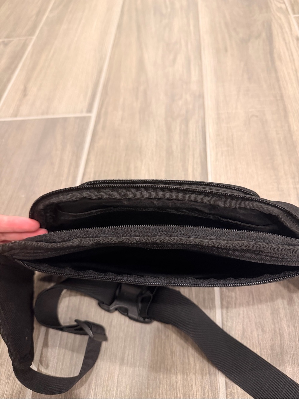 Oakley Fanny Pack Large - Picture 5 of 7